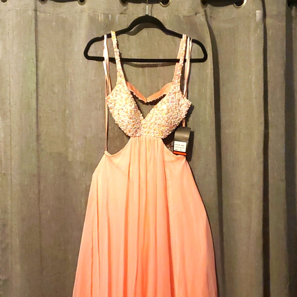 Prom dress-size 4 brand new with tags, color- Cotton Candy Pink
